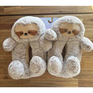 Rainbow Daze Sloth Animal Plush Women's Slippers Size M 7/8 Stuffed Animal NWT